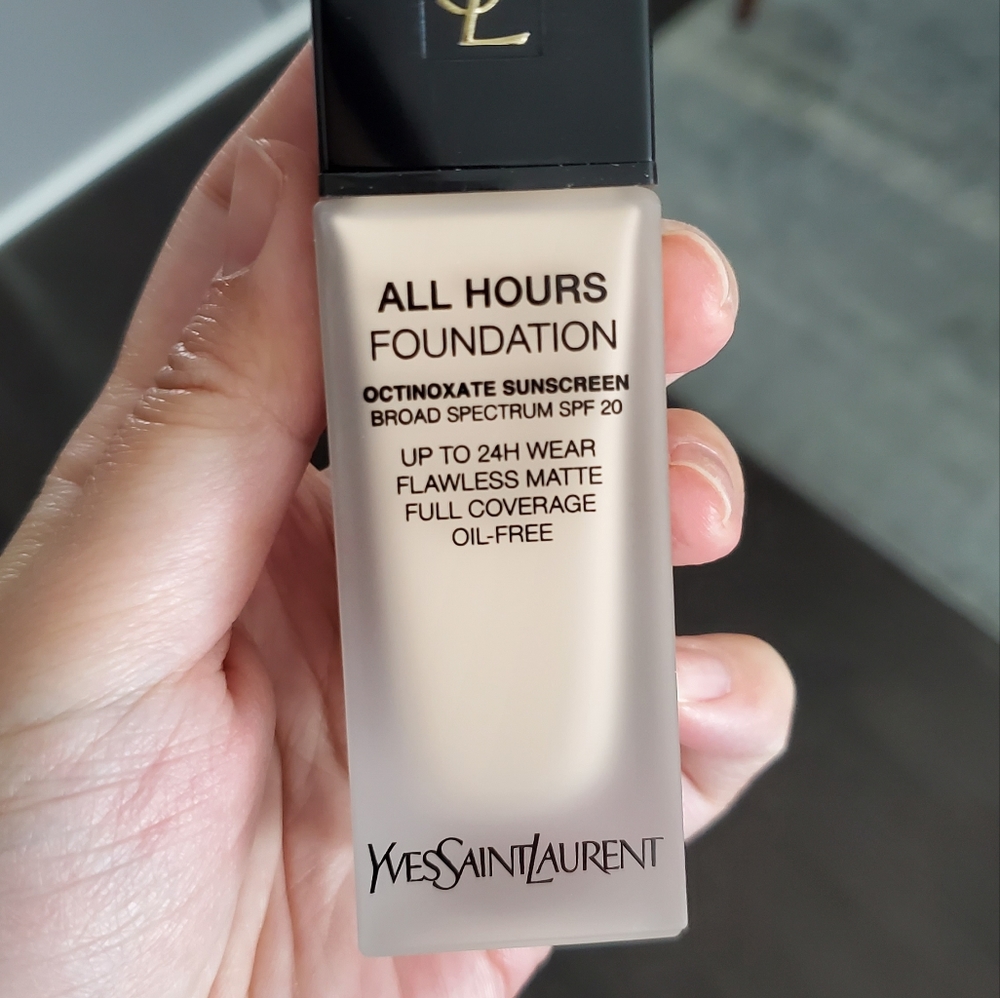 NWT YSL all hours foundation